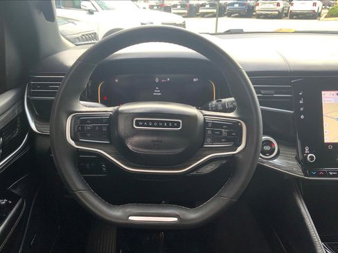 Used 2022 Jeep Wagoneer Series II image 7