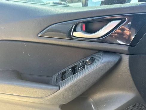 Used 2015 MAZDA MAZDA3 i Touring FWD image 11