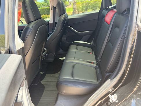 Used 2021 Tesla Model Y Performance AWD/4WD image 10