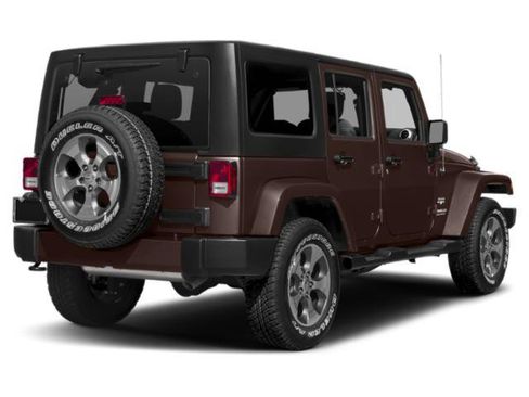 Used 2015 Jeep Wrangler Unlimited Sahara w/ Connectivity Group image 2