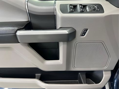 Used 2018 Ford F150 XLT w/ Equipment Group 302A Luxury AWD/4WD image 9