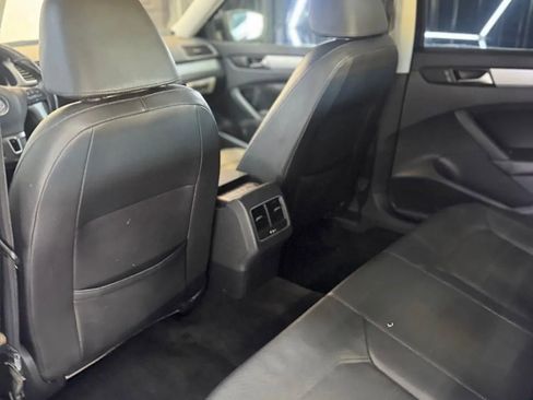 Used 2013 Volkswagen Passat 2.5 SE image 35