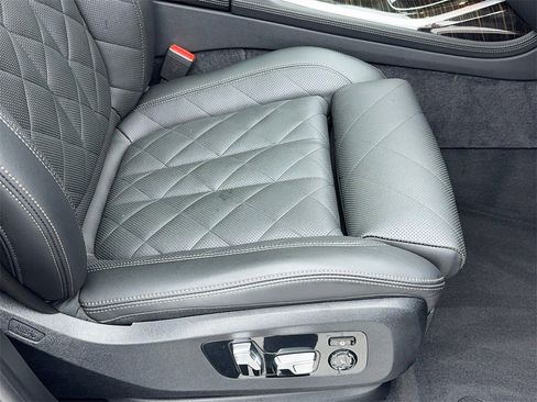 Used 2024 BMW X7 xDrive40i image 47