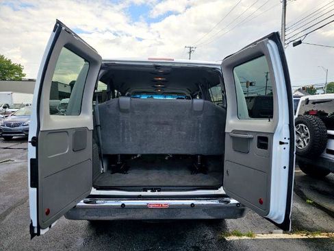 Used 2011 Ford E-350 and Econoline 350 XLT image 33