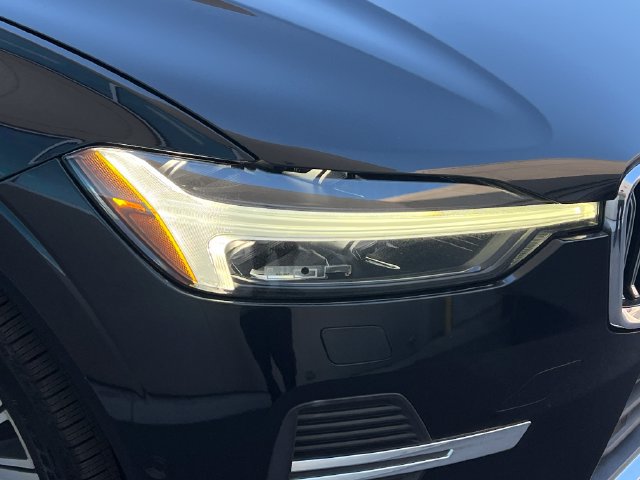 Used 2022 Volvo XC60 B5 Inscription w/ Advanced Package FWD image 14