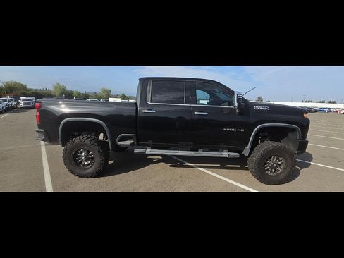 Used 2022 Chevrolet Silverado 2500 High Country w/ Safety Package II AWD/4WD image 19