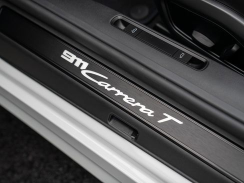 New 2026 Porsche 911 Carrera T image 13