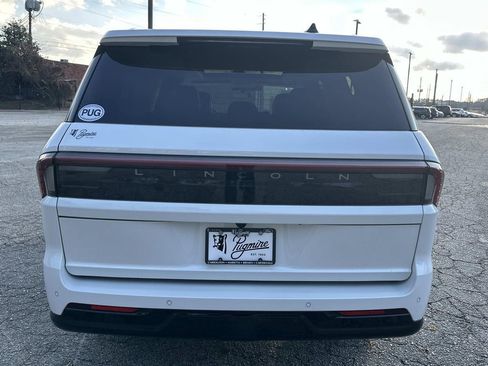 New 2026 Lincoln Navigator L Reserve image 6