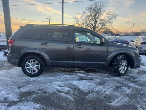 Used 2018 Dodge Journey SE w/ Connectivity Group image 8