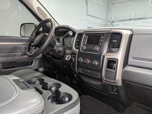 Used 2018 RAM 2500 SLT image 37