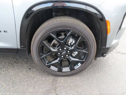 Used 2026 Chevrolet Traverse RS AWD/4WD image 10