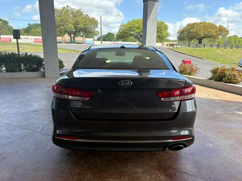 Used 2017 Kia Optima LX image 5