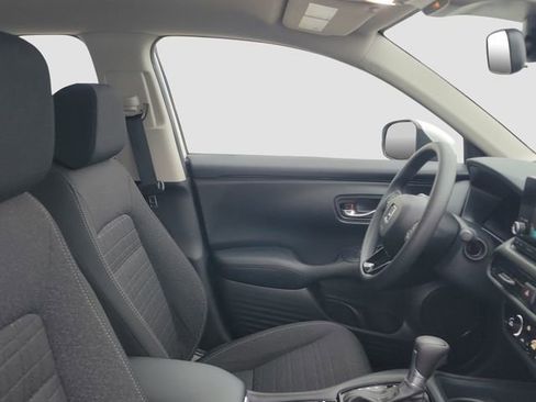 Certified 2025 Honda HR-V LX image 19