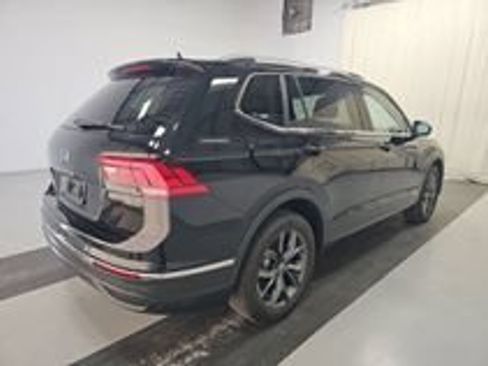 Used 2023 Volkswagen Tiguan SE FWD image 22
