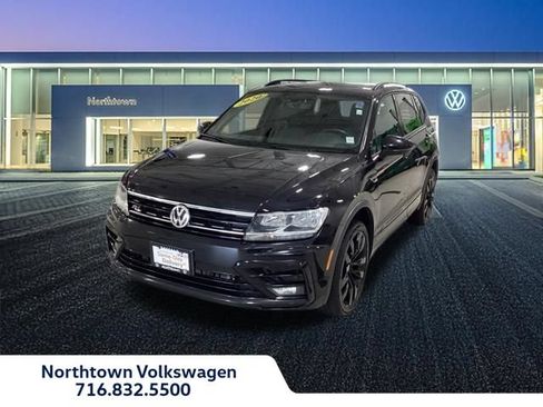 Used 2020 Volkswagen Tiguan SE R-Line AWD/4WD image 1