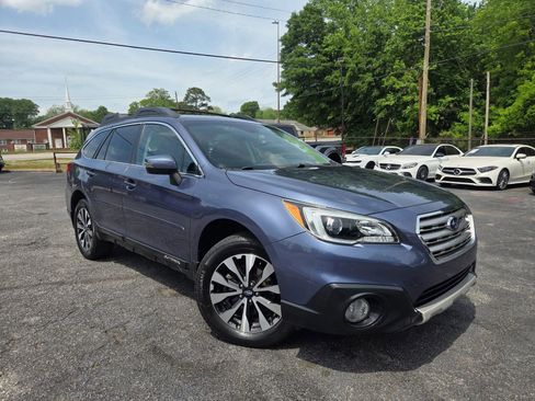 Used 2016 Subaru Outback 2.5i Limited AWD/4WD image 2