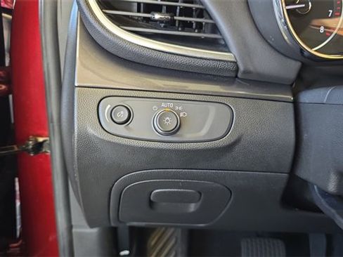 Used 2022 Buick Encore Preferred w/ Safety Package image 25