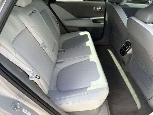 Certified 2025 Hyundai Ioniq 6 SEL image 20