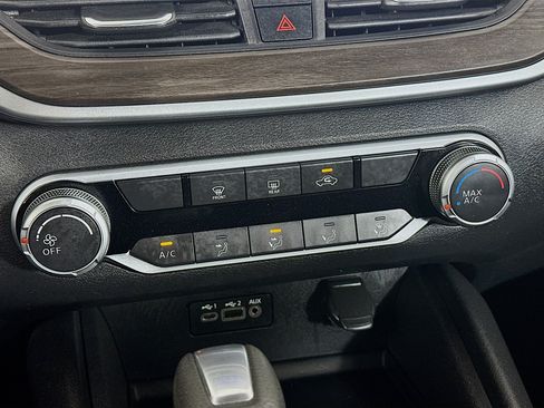 Used 2025 Nissan Altima 2.5 SV FWD image 22