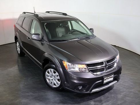 Used 2019 Dodge Journey SE w/ Connectivity Group FWD image 7
