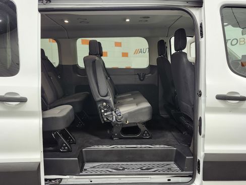 Used 2023 Ford Transit 350 XLT image 18