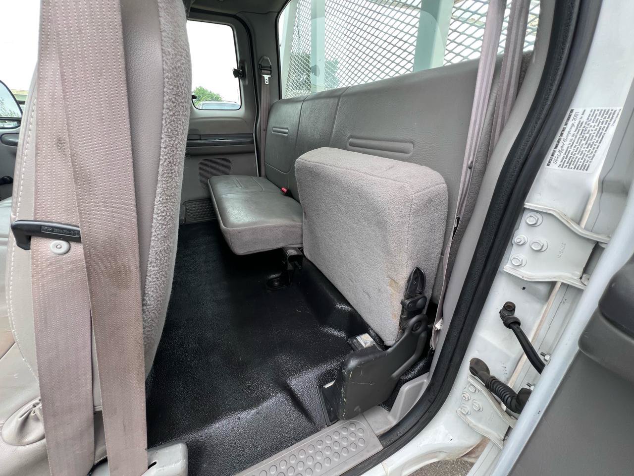 Used 2001 Ford F350 XL RWD image 83