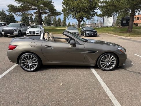 Used 2018 Mercedes-Benz SLC 300 image 11