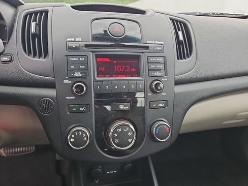 Used 2012 Kia Forte EX FWD image 17