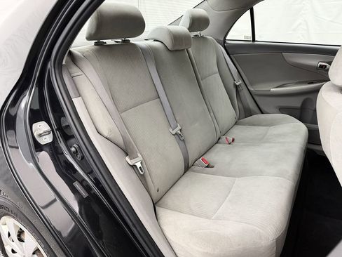 Used 2010 Toyota Corolla LE image 18