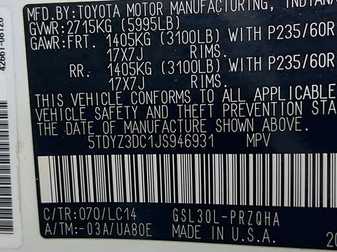 Certified 2018 Toyota Sienna XLE w/ XLE Navigation Package FWD image 33