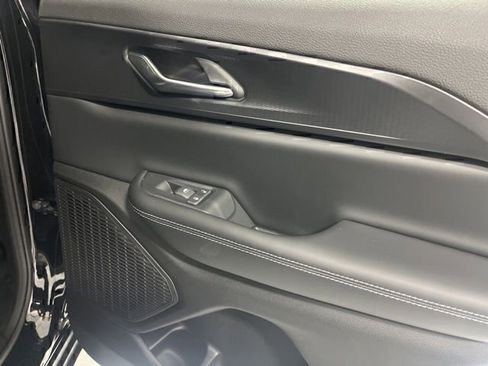 New 2025 Jeep Grand Cherokee Laredo image 21