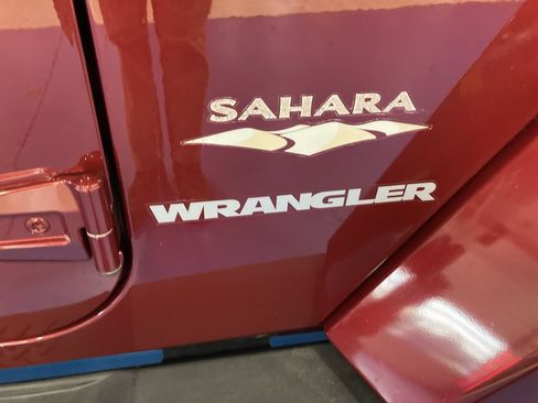 Used 2011 Jeep Wrangler Sahara w/ Trailer Tow Group AWD/4WD image 9