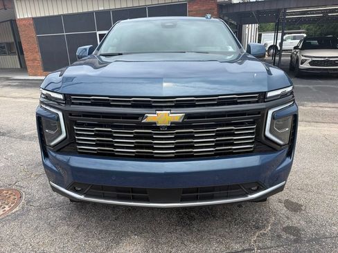 New 2026 Chevrolet Suburban High Country RWD image 2