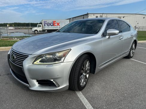 Used 2013 Lexus LS 460 w/ Comfort Pkg RWD image 1