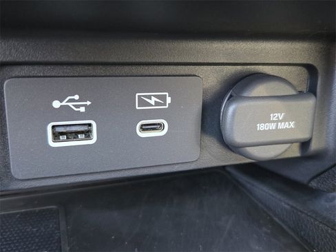 Used 2025 Honda Ridgeline Sport image 32