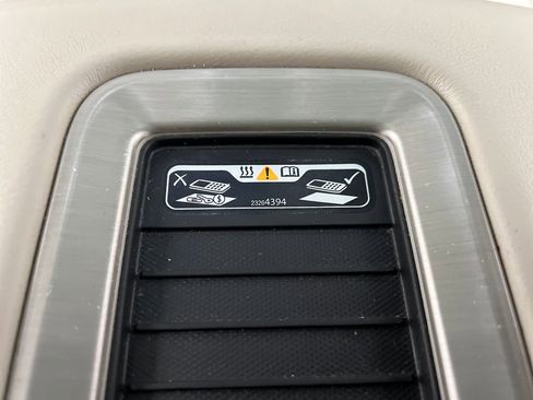 Used 2019 GMC Yukon Denali w/ Denali Ultimate Package AWD/4WD image 49