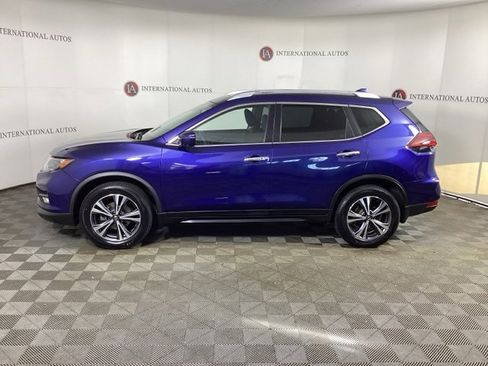 Used 2019 Nissan Rogue SV w/ Sun & Sound Touring Package image 7