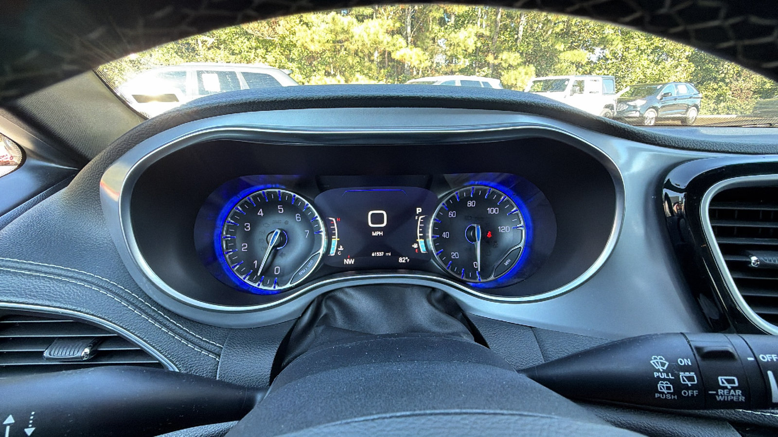 Used 2025 Chrysler Pacifica Limited FWD image 30