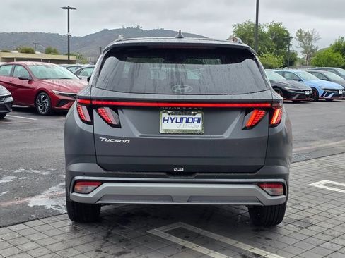 New 2025 Hyundai Tucson Limited image 6