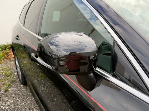 Certified 2022 Volvo XC60 B5 Momentum w/ Climate Package image 13