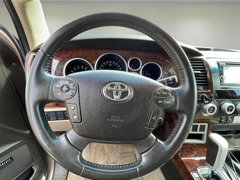 Used 2008 Toyota Sequoia Limited image 19