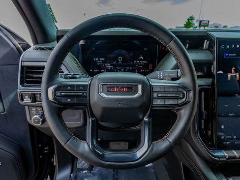 Used 2025 GMC Yukon AT4 w/ AT4 Premium Package image 19