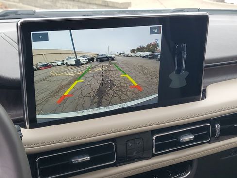 Certified 2022 Lincoln Nautilus Reserve image 17