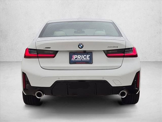 Certified 2026 BMW 330i xDrive Sedan w/ M Sport Package AWD/4WD image 7