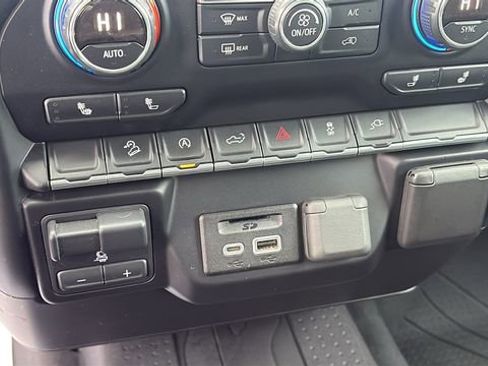 Used 2019 Chevrolet Silverado 1500 LT w/ All-Star Edition image 17