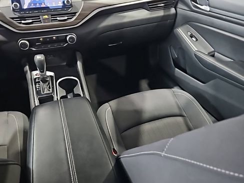 Used 2024 Nissan Altima 2.5 SV image 21