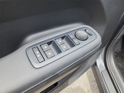 New 2025 Hyundai Santa Fe SEL image 16