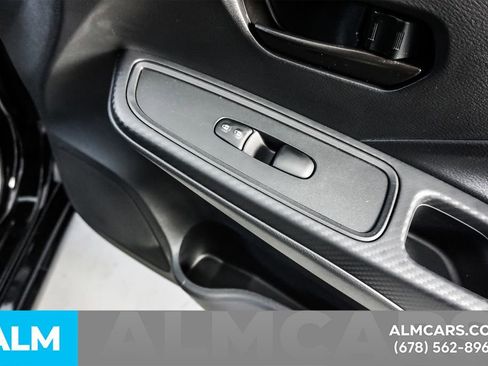 Used 2025 Nissan Versa S w/ Trunk Package image 40