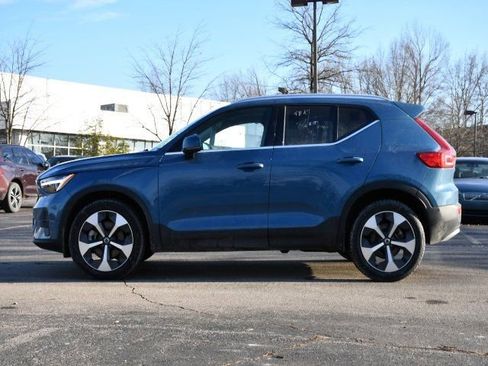 Certified 2025 Volvo XC40 B5 Plus image 4
