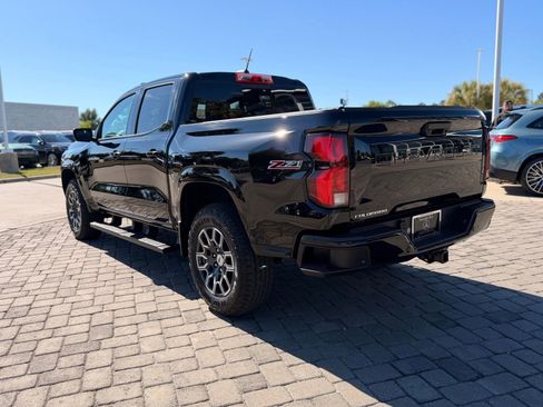 Used 2024 Chevrolet Colorado Z71 w/ Z71 Convenience Package 2 AWD/4WD image 11